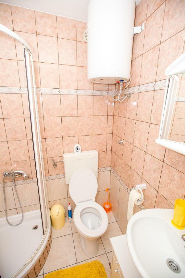 Apartmani Cindric Карлобаг Экстерьер фото