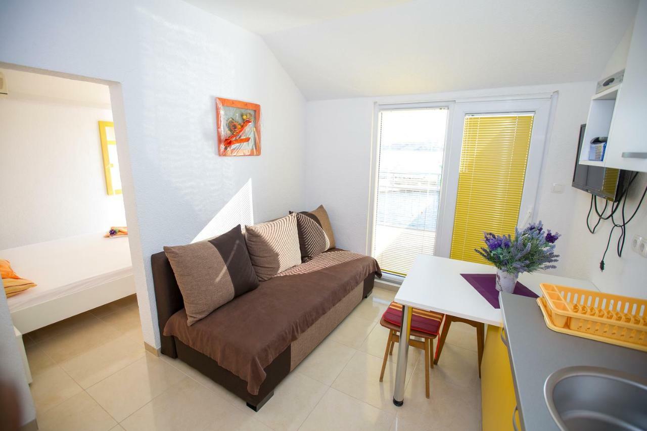 Apartmani Cindric Карлобаг Экстерьер фото